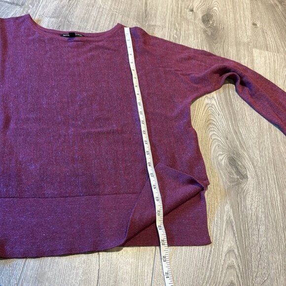Boxy Round neck purple sweater with side slits - Picture 4 of 7
